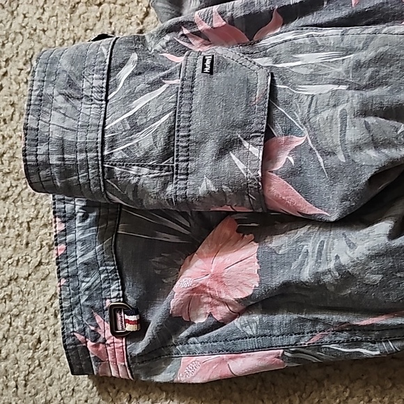 Hurley men's shorts - Picture 3 of 3